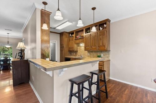 206 Deep Dl Ln, Conroe TX  77304-7208 exterior