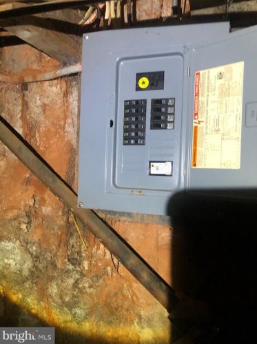 1814 22nd St, Philadelphia PA 19140-4703 exterior