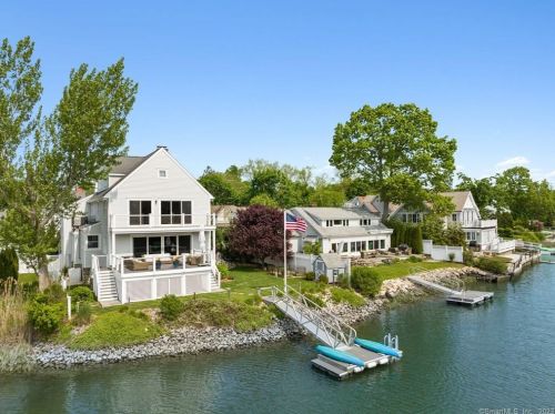 69 Roton Ave, Norwalk CT  06853-1537 exterior