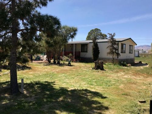 26361 Yucaipa St, Mojave, CA 93501-7615
