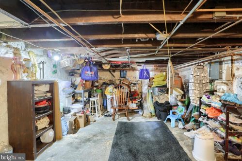 543 Strawberry St, Lancaster PA  17602-4466 exterior