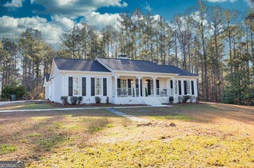 5184 Kent Rock Rd, Loganville, GA 30052-4419