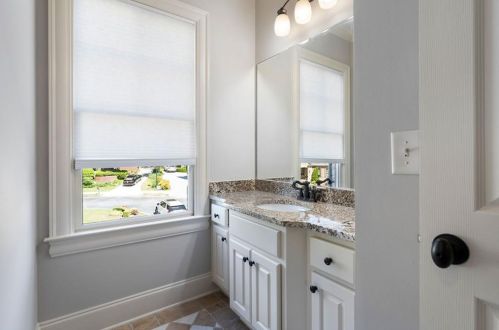 555 Glenmanor Ct, Atlanta GA  30328-4270 exterior