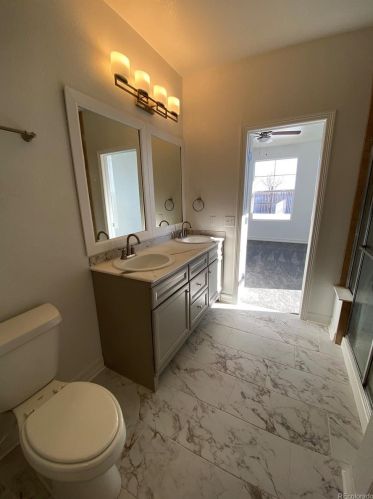 841 Willow Dr, Denver CO  80603-7743 exterior