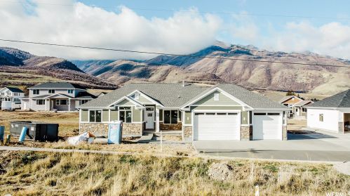 841 Center St, Wellsville, UT 84339-9742