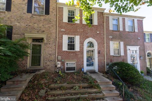 9719 Softwater Way, Columbia MD  21046-1820 exterior