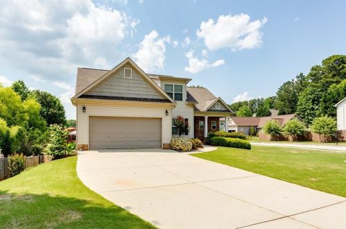 180 Spinner Dr, Jefferson, GA 30549-6746
