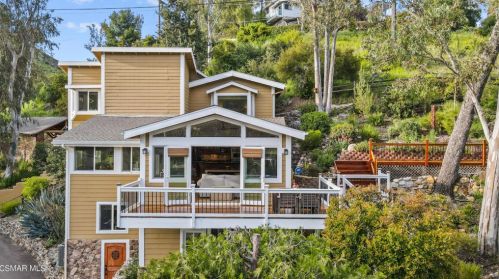 2306 Terrace Ln, Calabasas, CA 91301-2841