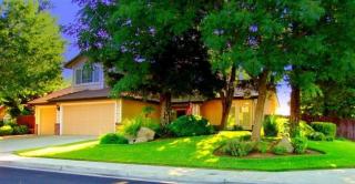 925 Shirley Ave, Clovis, CA 93611-2050
