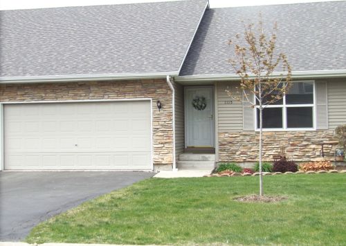 1115 Rose Dr, Sycamore, IL 60178-9505