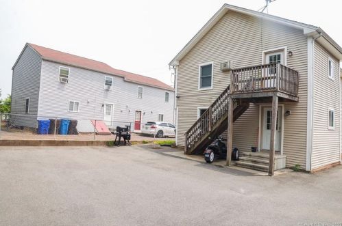 22 Warwick St, Middletown CT  06457-3704 exterior