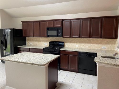 18319 Cimmaron Oak Ln, Richmond TX  77407-5018 exterior