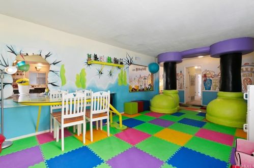 1543 Harle Pl, Anaheim CA  92802-2510 exterior
