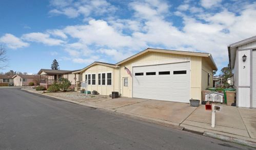 5 Silverwood Ct, Lodi, CA 95242-9555