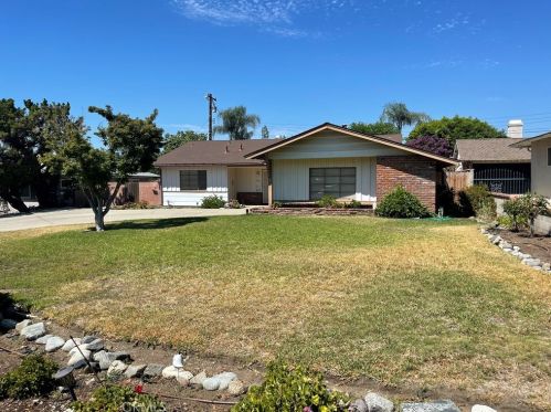 129 Pflueger Ave, Glendora, CA 91741-3119