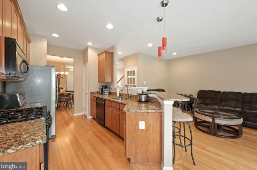 63 Spinnaker Dr, Mount Laurel NJ 08054-6107 exterior