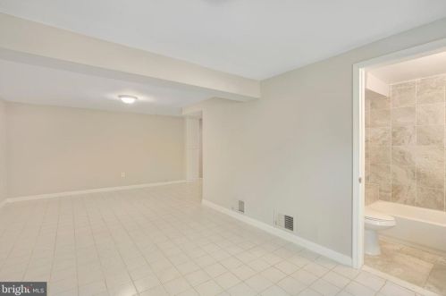 5054 Tibbitt Ln, Springfield VA  22015-1520 exterior