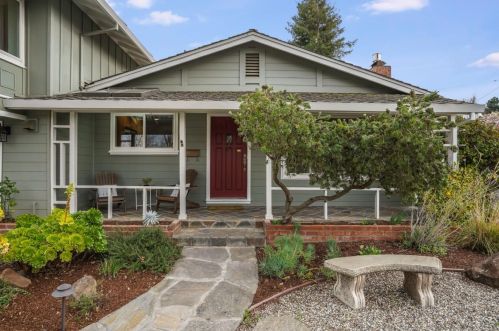 673 Leona Ln, Mountain View, CA 94040-3749