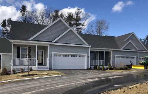 82 Cielo Dr, Dover, NH 03820-5607