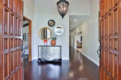 2420 San Antonio Ave, Upland, CA 91784-1068