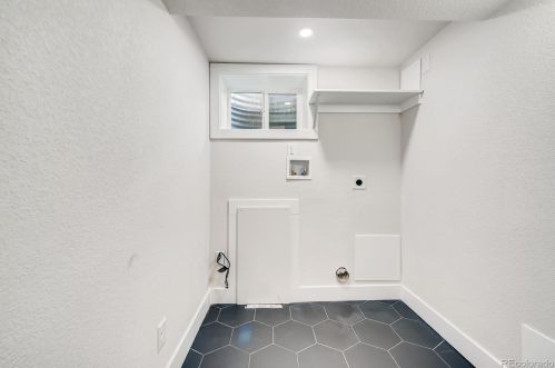 3327 Oneida Way, Denver CO  80224-2831 exterior