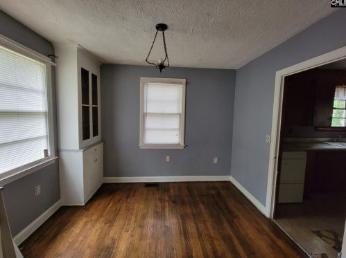 814 Jackson St, Cayce-West Columbia, SC 29169-6812