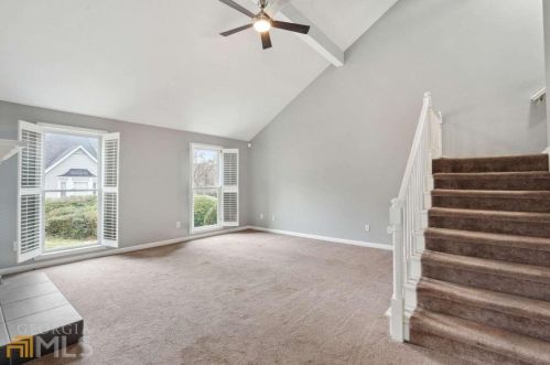 1215 Defoor Ct, Atlanta, GA 30318-2945
