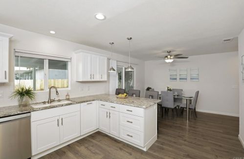 338 Plaza De Benito Juarez, Vista CA  92083-3549 exterior