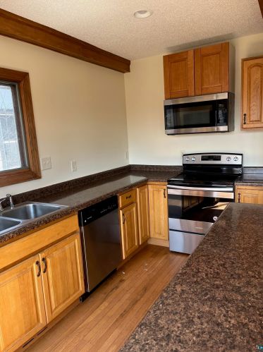 423 42nd Ave, Duluth, MN 55807-1518