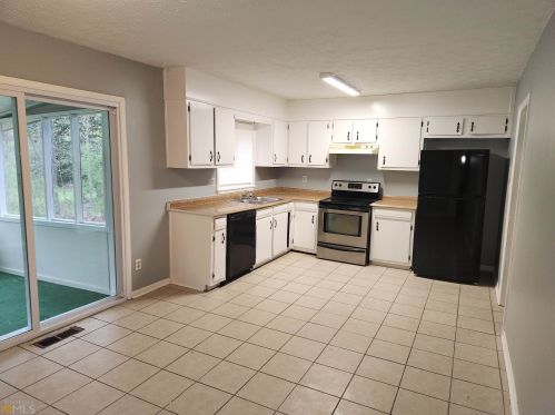 6147 Hickory Dr, Forest Park, GA 30297-3218