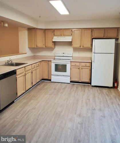 6235 Deep River Cyn, Columbia, MD 21045-2572