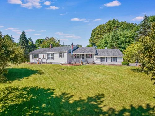 7 Golf Dr, Unity, NH 03773-1821