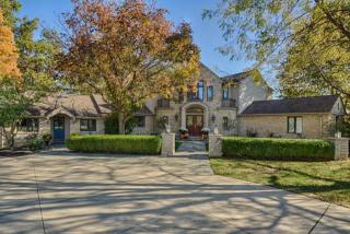 3900 Stonewater Dr, Columbus, OH 43221-5931