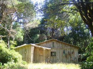 88563 Wickizer Ln, Bandon, OR 97411-6327