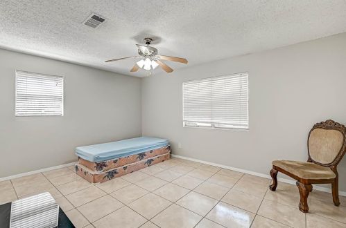 16723 Lk Cir, Conroe TX  77302-5343 exterior