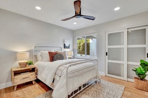 323 Calle Empalme, San Clemente CA  92672-2105 exterior
