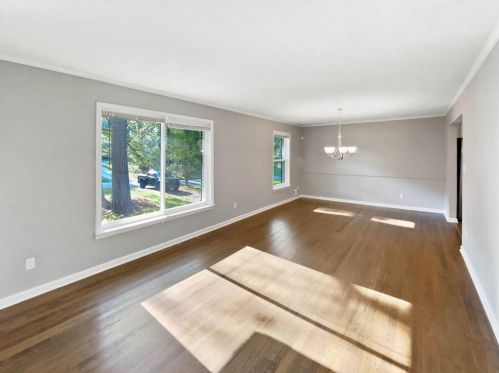 1889 King George Ln, Atlanta, GA 30331-4913