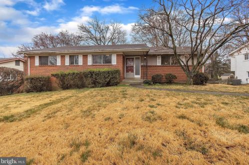 1210 Devere Dr, Silver Spring, MD 20903-1632