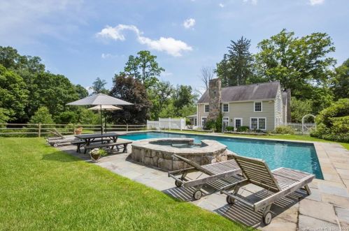 17 Sherwood Ave, Greenwich, CT 06831-3213