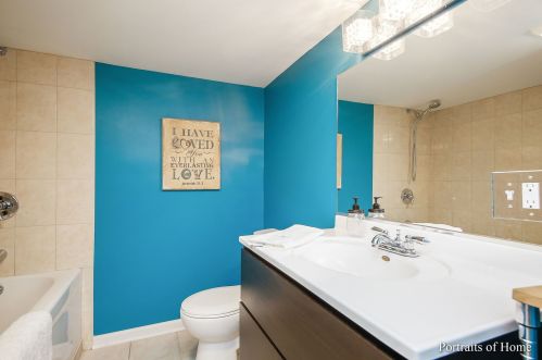 531 4th Ave, Addison IL  60101-2273 exterior