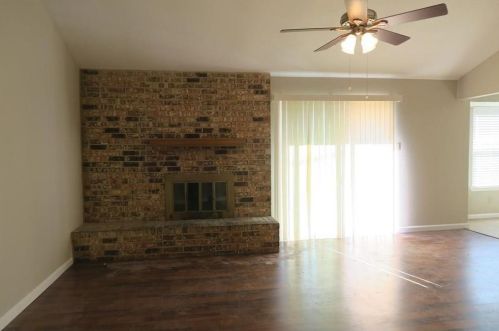 6432 Melinda Ct, Fort Worth TX  76148-3242 exterior