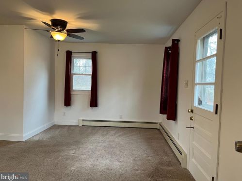 56 Mandl St, Trenton NJ  08619-3604 exterior