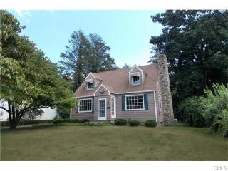 863 Jennings Rd, Fairfield, CT 06824-4627