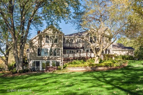 1801 Prestwick Dr, Palatine, IL 60067-4650