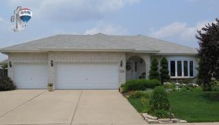 1228 Somerset Ln, Downers Grove, IL 60517-7584