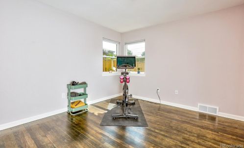 2938 Oneida St, Denver CO  80207-2913 exterior