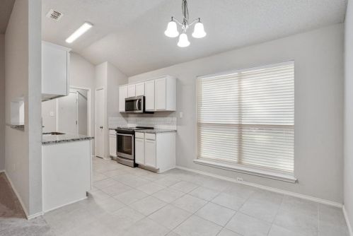 6837 Beaty St, Fort Worth TX  76112-6704 exterior