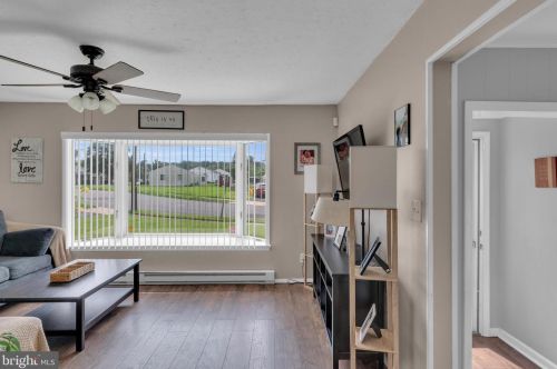 268 Clamer Rd, Trenton NJ 08628-3202 exterior