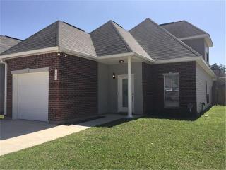 201 Emerald Oaks Dr, Covington LA  70433-5081 exterior