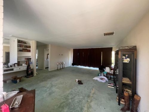 373 Lovers Ln, Vacaville, CA 95688-4349